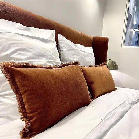Le Croix D'Or - Plein Centre Ville シャンベリ エクステリア 写真